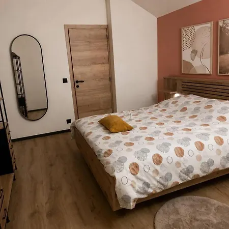 L'oasis De Detente - La Parenthese - 6 Personnes Avec 1h D Acces A La Piscine Privee Et Terrasse Amenagee Par Nuit Reservee - Climatisation - 2km De Pairi Daiza Aparthotel Gages